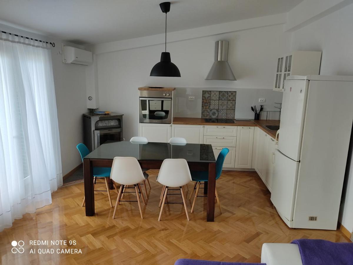 Apartmani Niko Podgora Exteriér fotografie